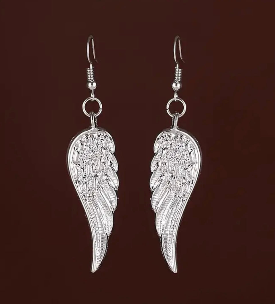 Fashion wings earrings