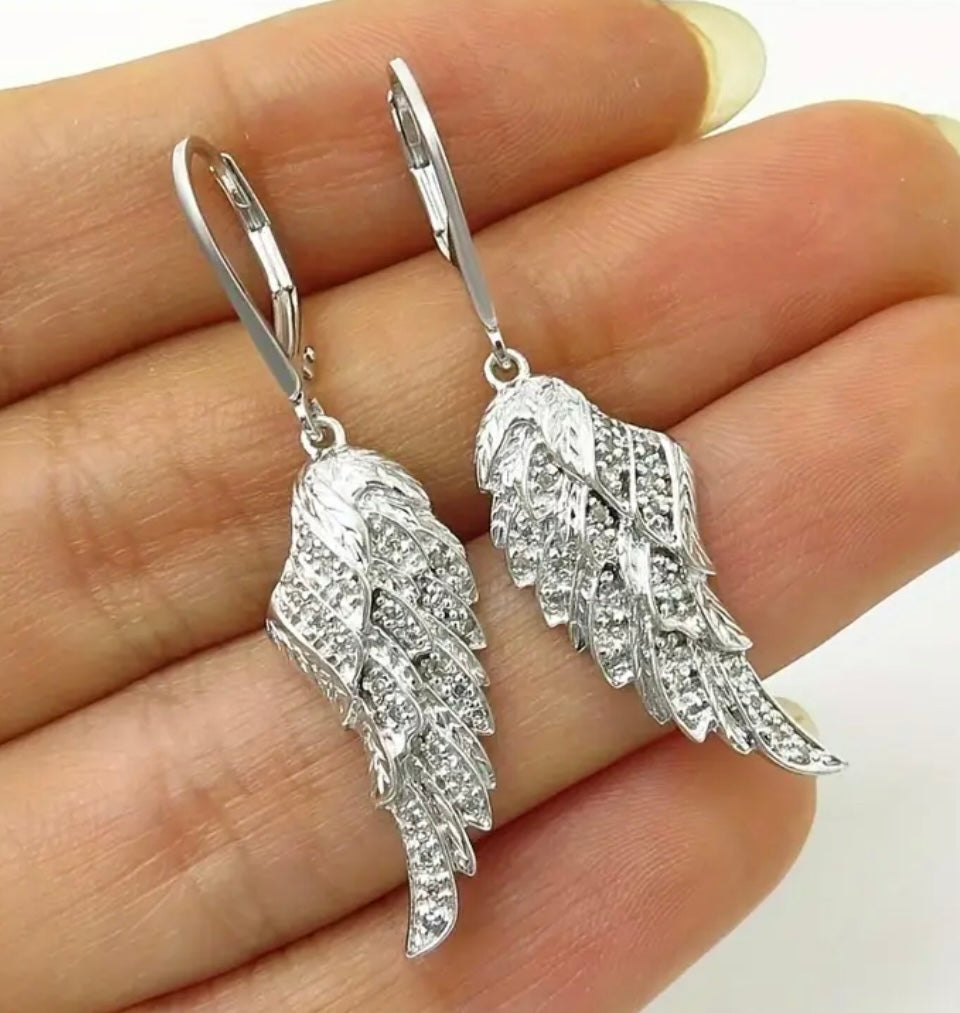 Fashion wings earrings