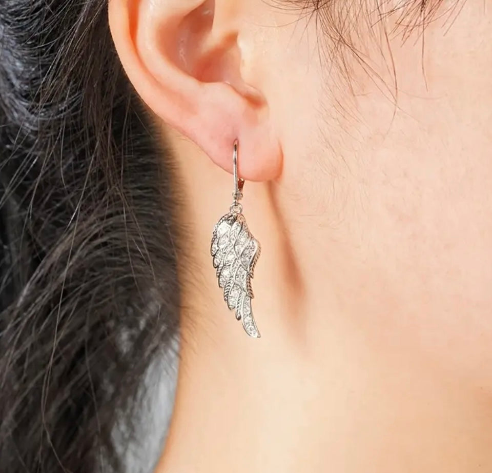 Fashion wings earrings