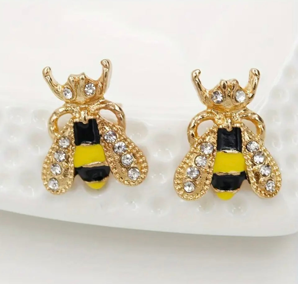 Fashion bee earings