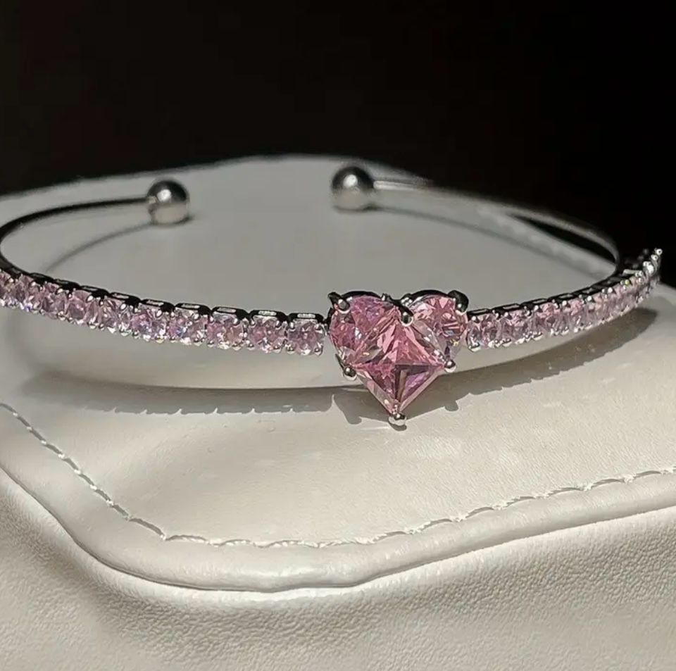 Fashion heart bracelet