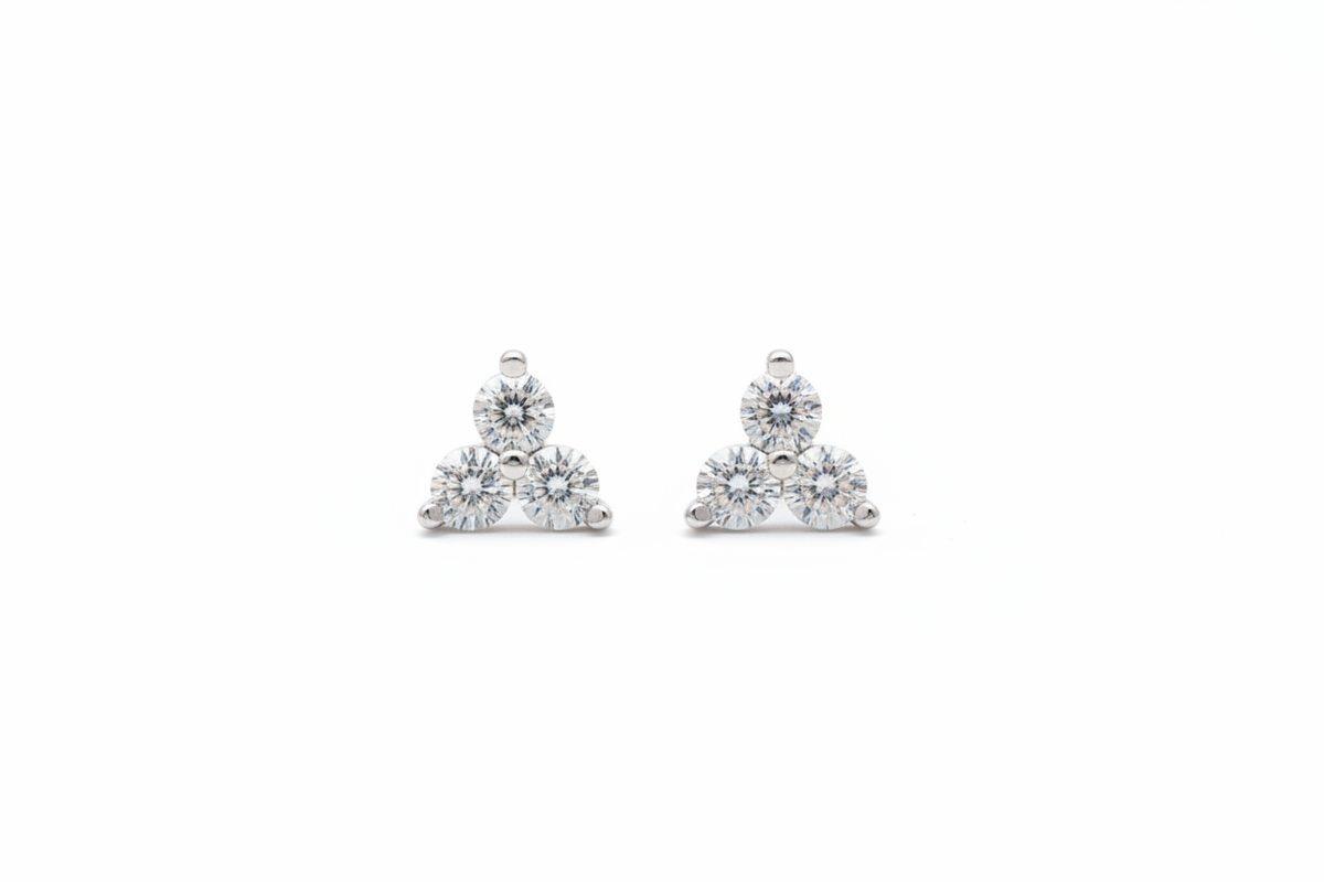 CZ triangle - silver regenerada