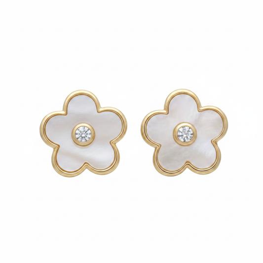 Flower stud dorado fondo blanco