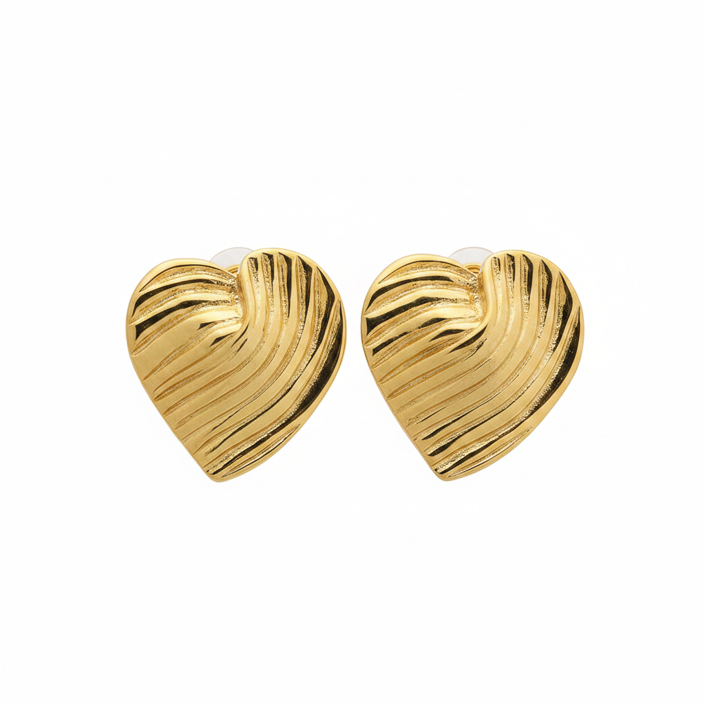 Heart stud gold