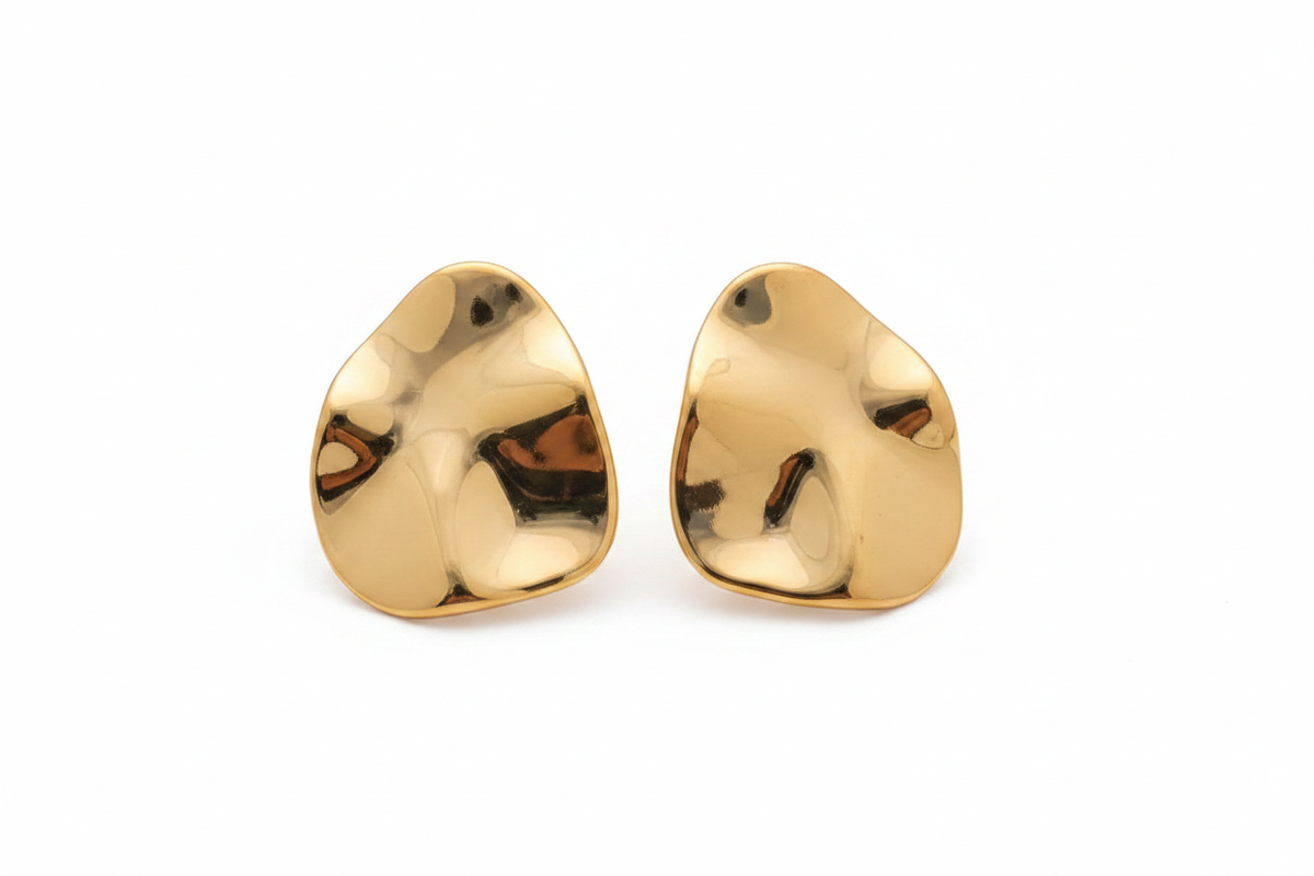 Minimalist organic stud