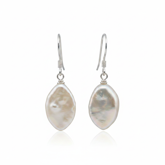 Pearl dangling earrings